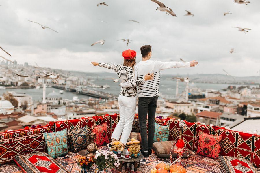 A couple during a romantic getaway to Istanbul