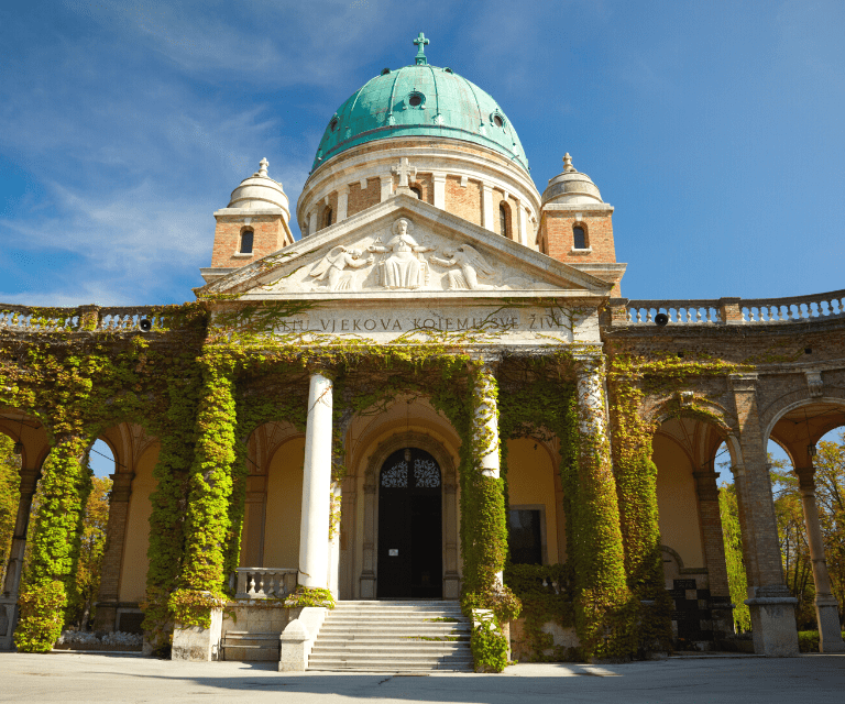 A stunning entrance to Mirogoj, one of the must-see sights during a Croatina getaway