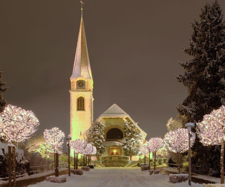 Kirchstrasse street in Wallisellen, a must-visit place during a Chrismas break to Zurich